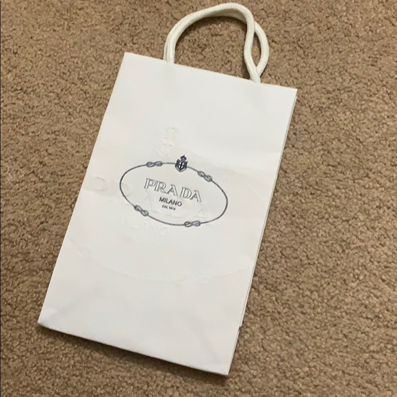 Prada paper bag - Picture 3 of 3